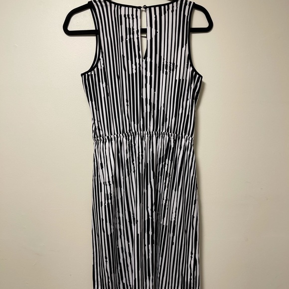 Ricki's Dress - white and black - Picture 4 of 4